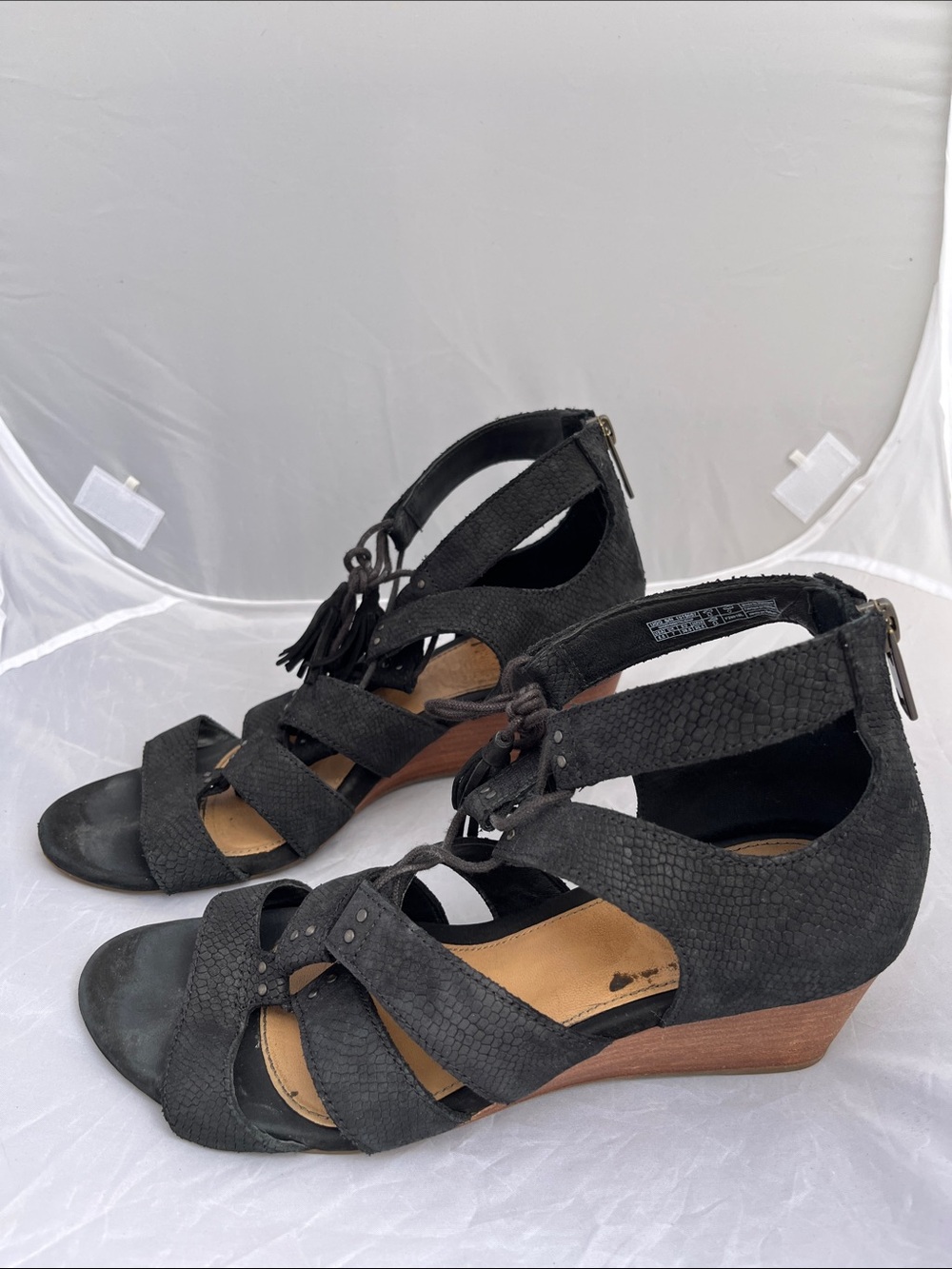 UGG Yasmin Snake Embossed Leather Wedge Sandals - Size 8.5